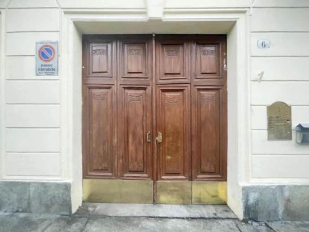 Porta Palazzo 15 Min - Suite Con Netflix & Wi-Fi ตูริน ภายนอก รูปภาพ